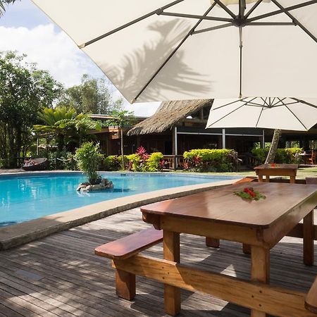 Uprising Beach Resort Pacific Harbour Esterno foto