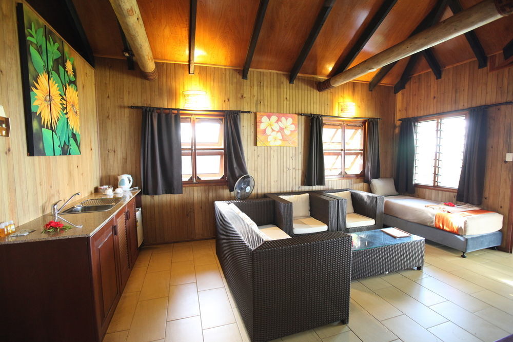 Uprising Beach Resort Pacific Harbour Esterno foto